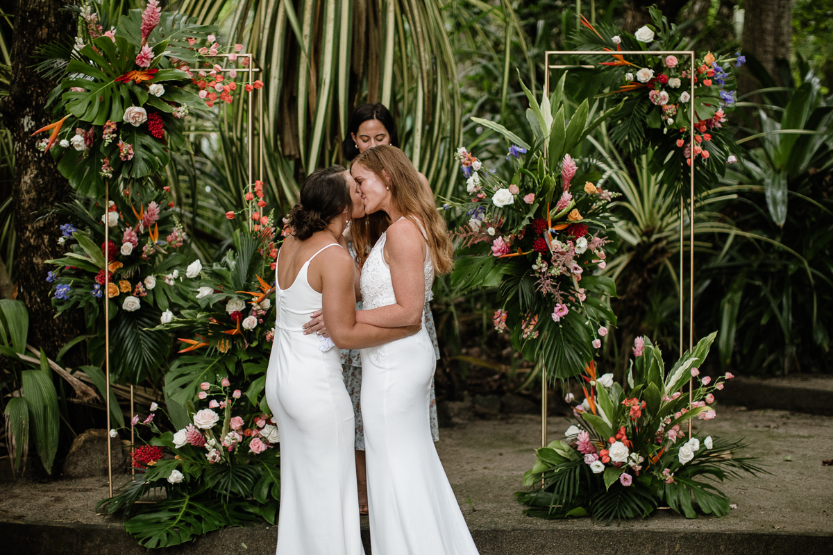 costa rica elopement photographer